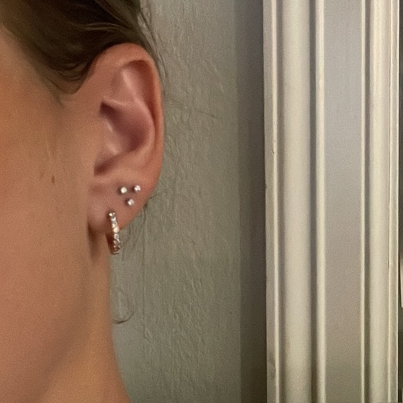 2mm BVLA VS Diamond round prong stud (1). - Picture 2 of 2